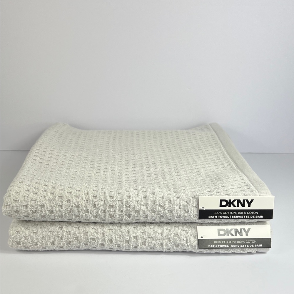 DKNY Bath Towels Light Gray Waffle Weave Textured 100% Cotton Set of 2 NEW